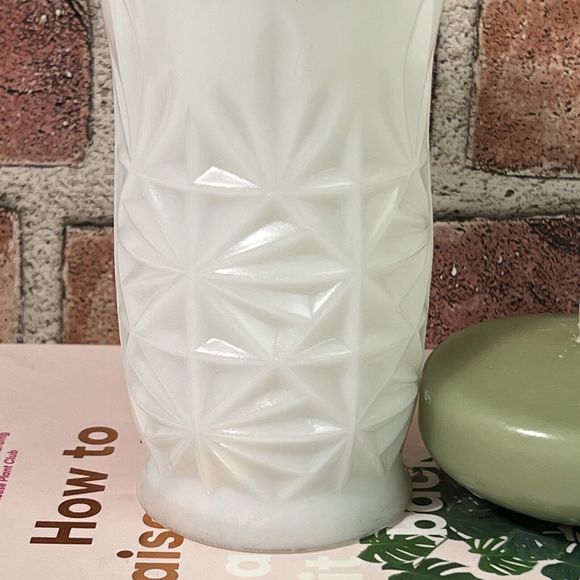Vintage Milk Glass Bud Vase White Ruffled Fire King Interior Decor Home Accent - Picture 7 of 16